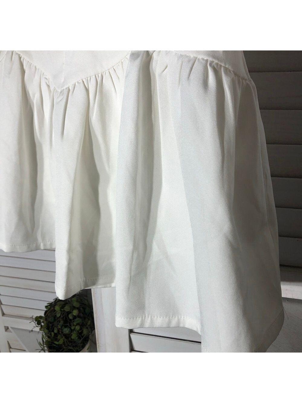 Princess Polly Tennis Mini Skirt Flouncy Hemline Back Zip Cotton White Women’s 6 - Picture 7 of 9